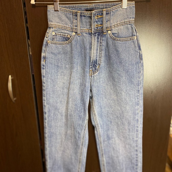 ✨SOLD✨NWOT BDG- Urban Outfitter’s Mom Jeans, SIZE:24 - Picture 7 of 8